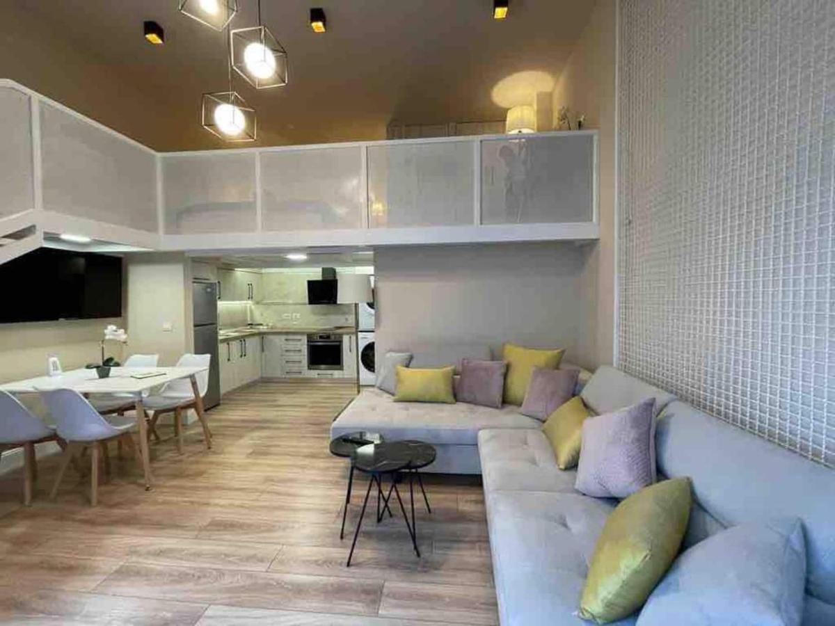 Lovely Apartment In Pogradec City With A Lake View Zewnętrze zdjęcie