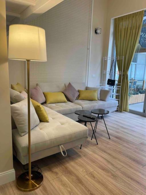 Lovely Apartment In Pogradec City With A Lake View Zewnętrze zdjęcie
