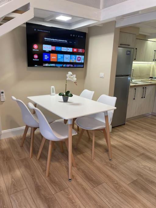 Lovely Apartment In Pogradec City With A Lake View Zewnętrze zdjęcie